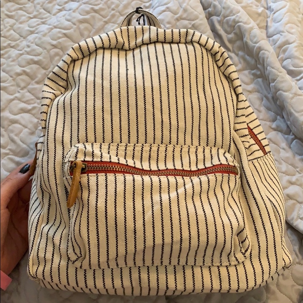 hearth and hand mini back pack!!